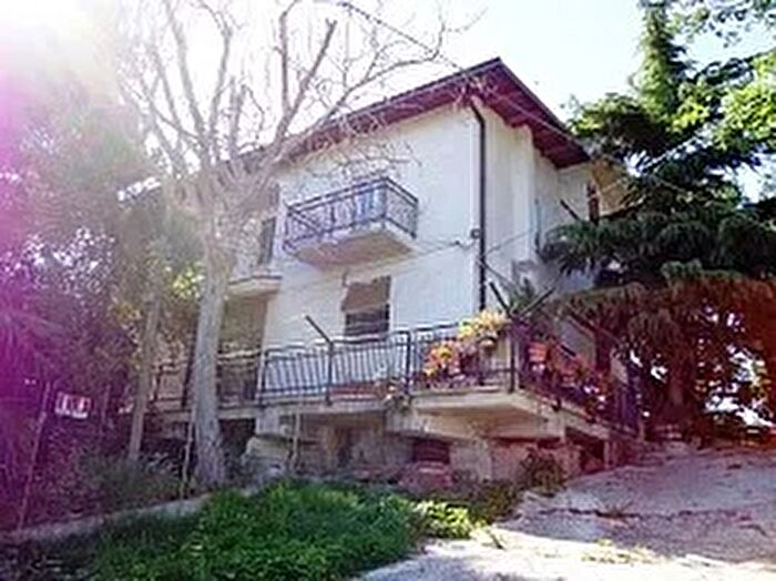 Casa con 7 locali in vendita in Contrada Caprafico Guardiagrele Ch, Guardiagrele