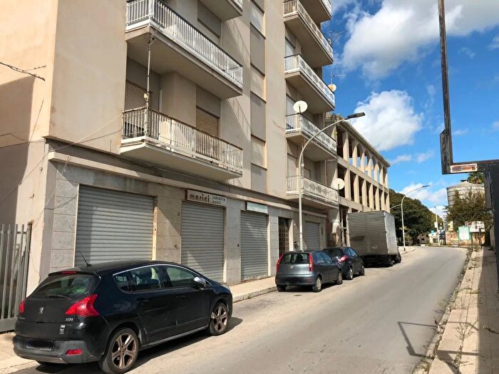 Appartamento con 8 locali in vendita in Via Mameli Castelvetrano, Castelvetrano