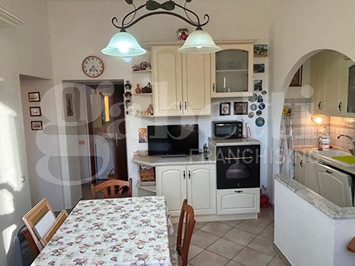 Appartamento trilocale in vendita in Via Santa Barbara, Massa Marittima