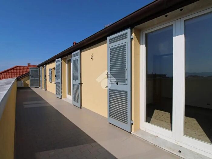 Appartamento con 5 locali in vendita in Via Nazario Sauro, Chiavari