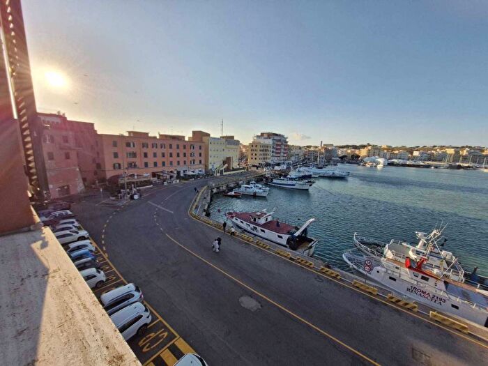 Appartamento quadrilocale in affitto in Via Molo Innocenziano, Centro Storico, Anzio