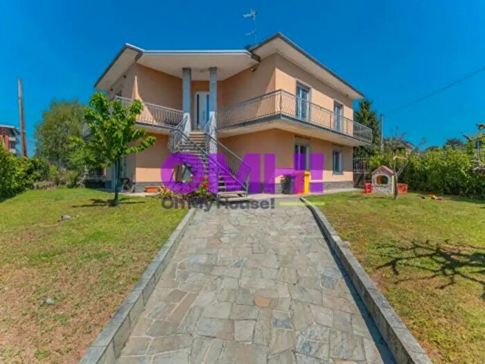 Casa con 6 locali in vendita in Via Gioacchino Rossini, Castiglione Olona