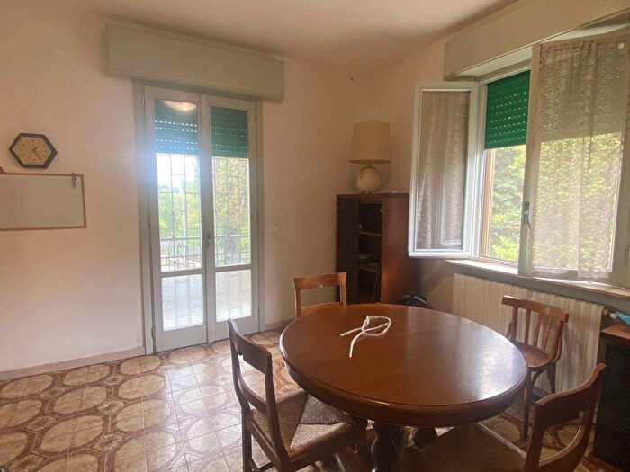 Appartamento trilocale in vendita in Via Mondini, Piacenza