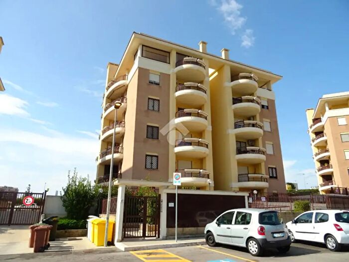 Appartamento monolocale in vendita in Via Luigi Federico Menabrea, Pomezia