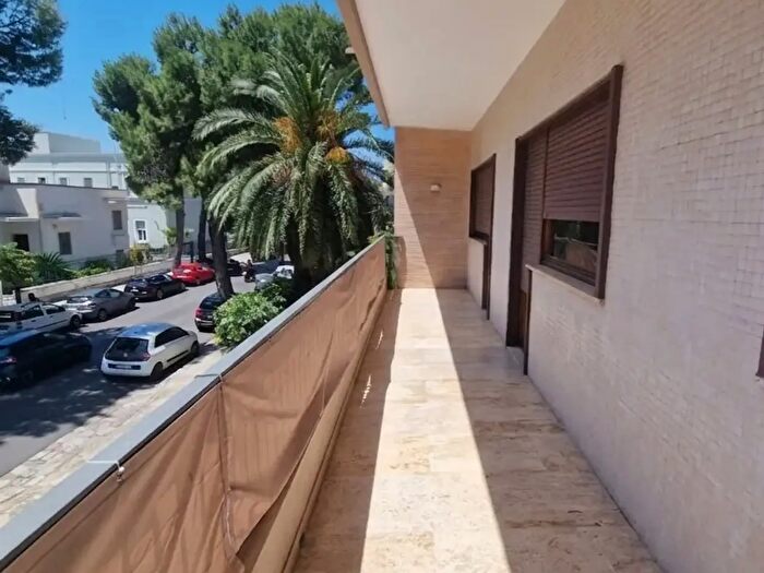 Appartamento con 7 locali in affitto in Via Leonardo da Vinci, Lecce