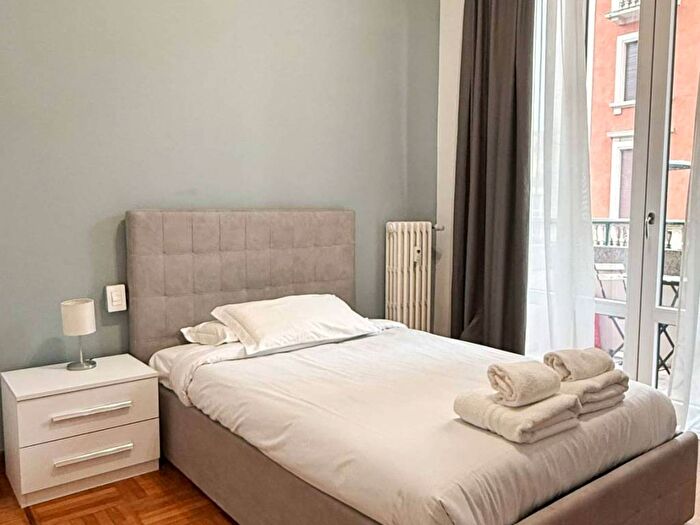 Appartamento quadrilocale in affitto in Via Ruggero Boscovich, Buenos Aires, Milano