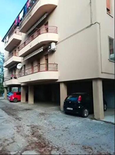 Appartamento trilocale in vendita in Via Dante Alighieri, Cerreto DEsi