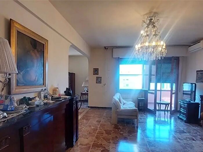 Appartamento con 5 locali in vendita in Pisa