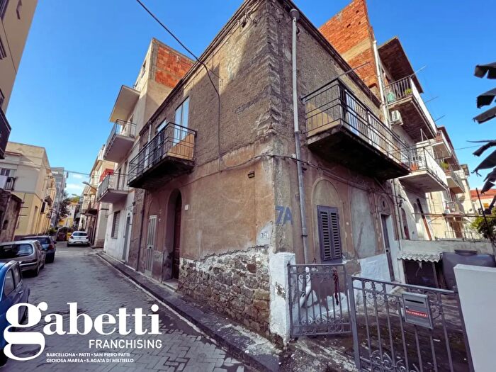 Casa con 6 locali in vendita in Via Gorizia, Sant'Agata Di Militello
