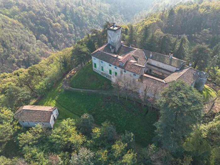 Casa con 15 locali in vendita in Via Pastori, Belforte Monferrato