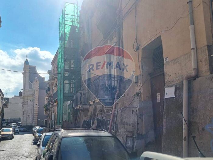Appartamento bilocale in affitto in Via Santa Chiara, Centro Storico, Catania