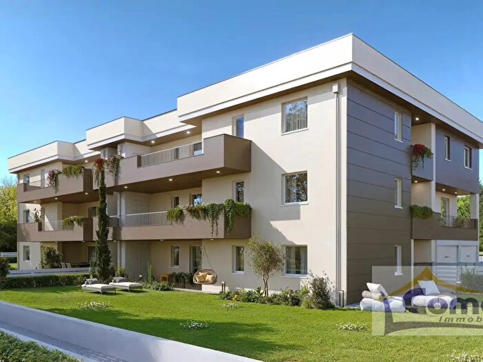 Appartamento quadrilocale in vendita in Via Marzia, Abano Terme