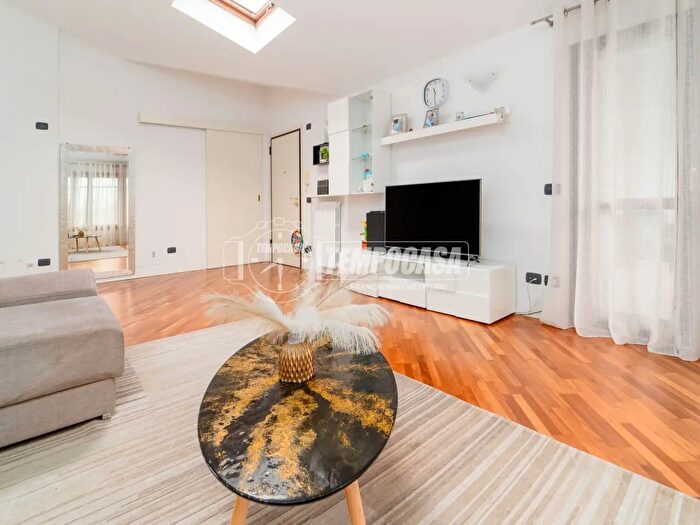 Appartamento trilocale in vendita in Cento