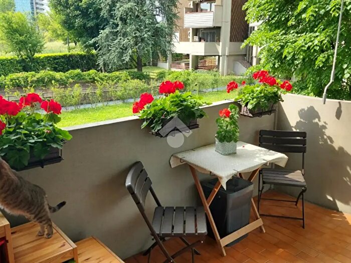 Appartamento bilocale in vendita in Via Senigallia, Milano