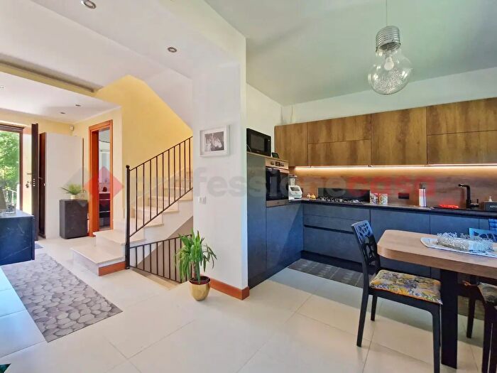 Casa quadrilocale in vendita in Via Colli Cavallari d, Pizzoli