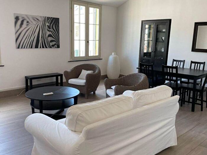 Appartamento trilocale in affitto in Via del Campo, Prè, Genova