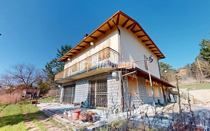 Casa con 5 locali in vendita in Via di Molinaccio, Gaggio Montano