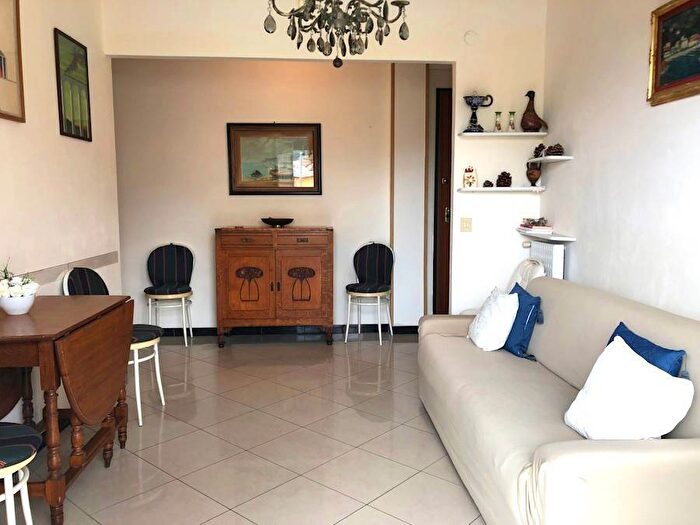 Appartamento bilocale in affitto in Via Bardineto, Centro, Finale Ligure
