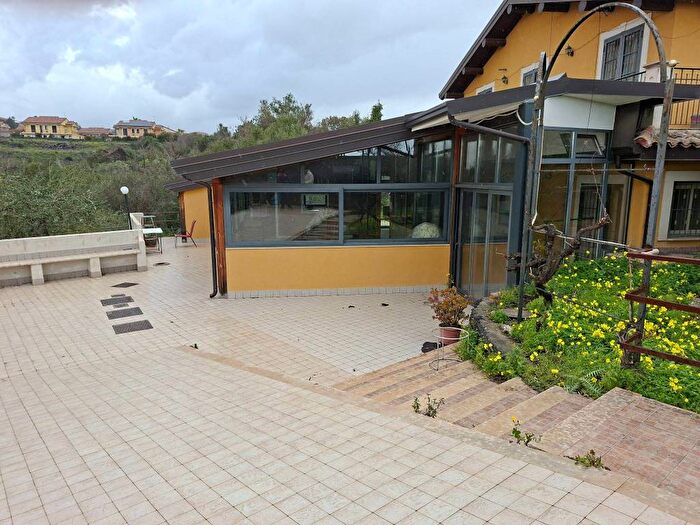 Casa con 6 locali in affitto in Via Monte Verde, Centro, Mascalucia