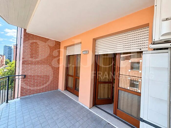 Appartamento monolocale in vendita in Via Parri, Bologna