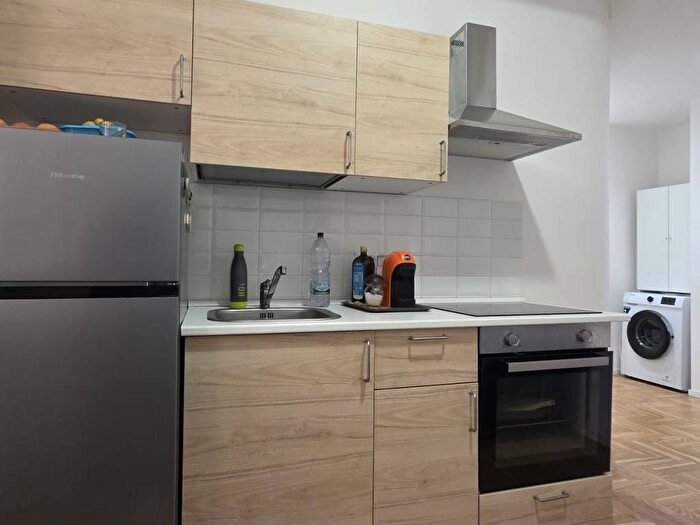 Appartamento bilocale in affitto in Via Giacomo Boni, Bologna, Roma