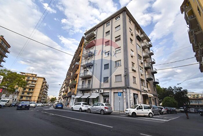 Appartamento quadrilocale in vendita in Via Orchidea, Catania