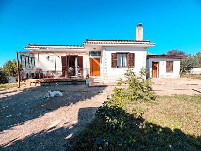 Casa trilocale in vendita in Via Zubiena, Roma