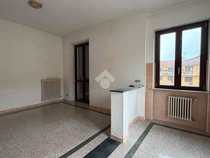 Appartamento quadrilocale in affitto in Via Papa Giovanni XXIII, Centro, Bagnolo Piemonte