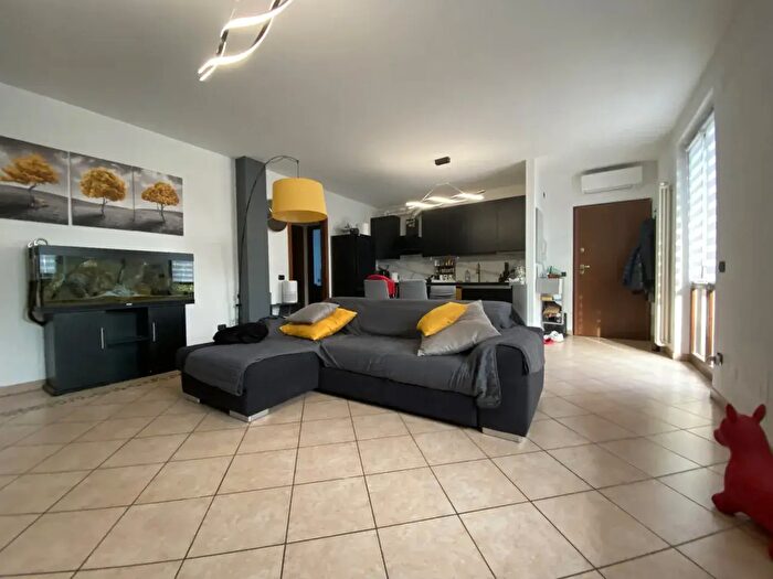 Appartamento trilocale in vendita in Via Milano B, Castelnuovo Del Garda