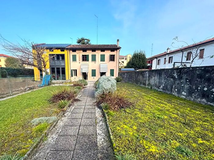 Casa trilocale in vendita in Via Perinotto, Ponte Di Piave