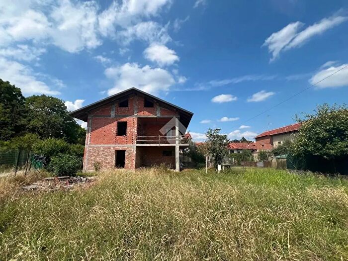 Casa con 6 locali in vendita in Strada dei Fornero, San Carlo Canavese