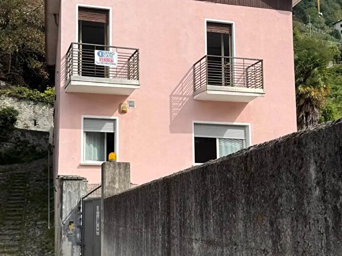 Appartamento bilocale in vendita in Vicolo Raimondo, Chiavenna