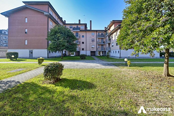 Appartamento trilocale in vendita in Via Martin Luther King, Melegnano