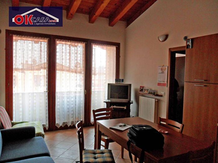 Appartamento bilocale in affitto in via Pascoli, Vallese, Oppeano