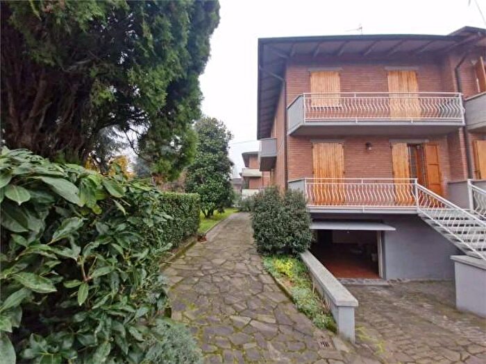 Casa con 6 locali in vendita in Piazza Libertà SNC, Maranello