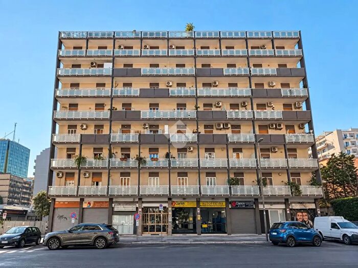 Appartamento trilocale in vendita in Via Gaetano Postiglione, Bari