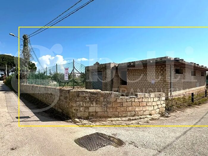 Casa con 6 locali in vendita in Contrada Falconara Snc, Noto