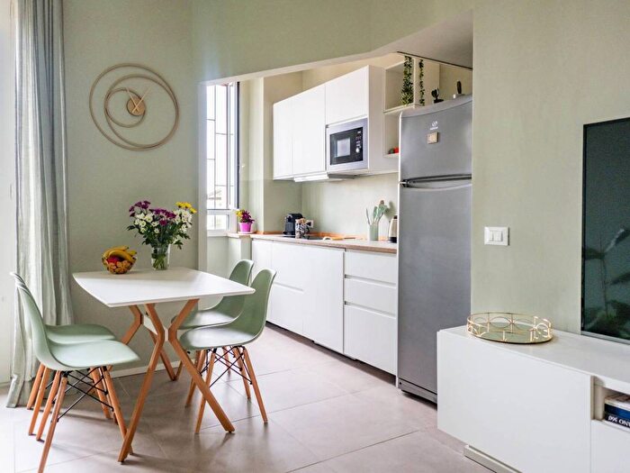 Appartamento trilocale in affitto in Viale Lazio, Cadore, Milano