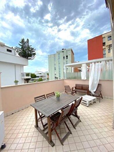 Appartamento quadrilocale in affitto in Viale Catullo Caio Valerio, Riccione