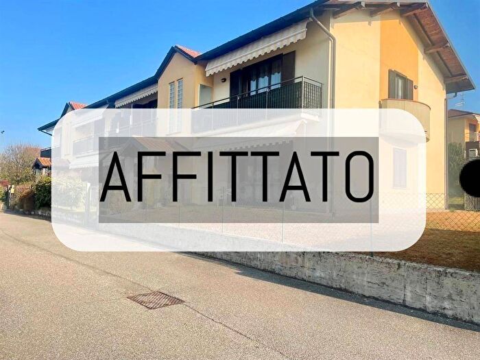 Appartamento trilocale in affitto in ia De Amicis, Centro, Mornago