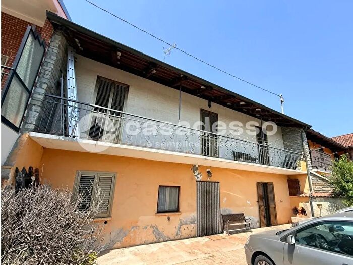 Casa con 7 locali in vendita in Via San Francesco al Campo, Leini'