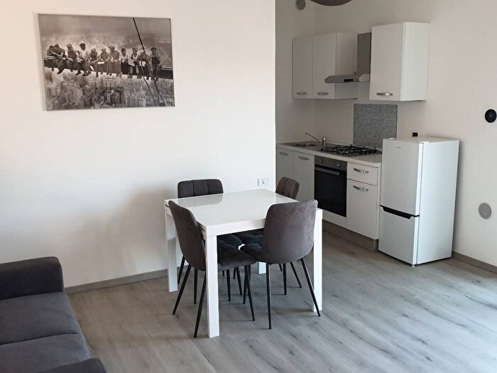 Appartamento bilocale in affitto in Via Giuseppe Giusti, Giubiano San Carlo, Varese