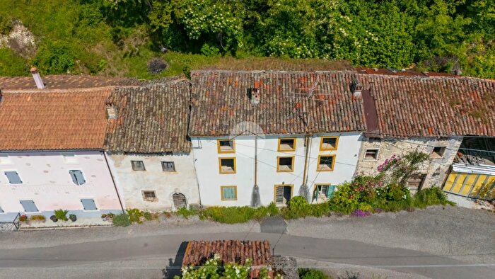 Casa monolocale in vendita in Via Carbonari, Tregnago