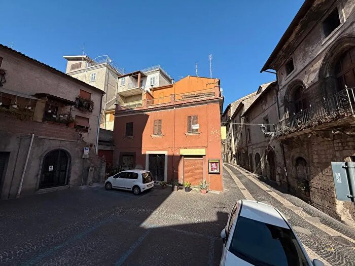 Casa con 6 locali in vendita in Ferentino