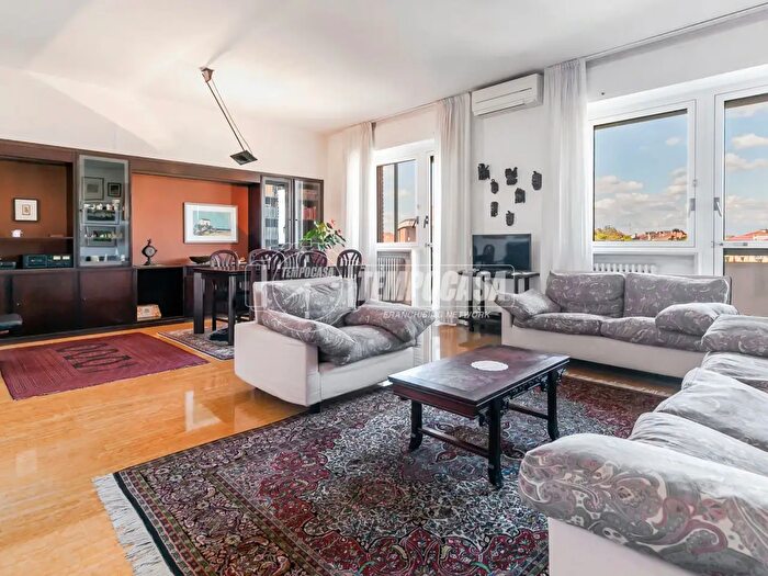 Appartamento trilocale in vendita in Via Bernardo Davanzati, Milano