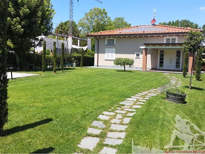 Casa con 6 locali in affitto in Centro, Forte dei Marmi