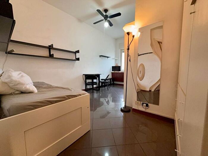 Appartamento monolocale in affitto in Via Senato, Palestro, Milano