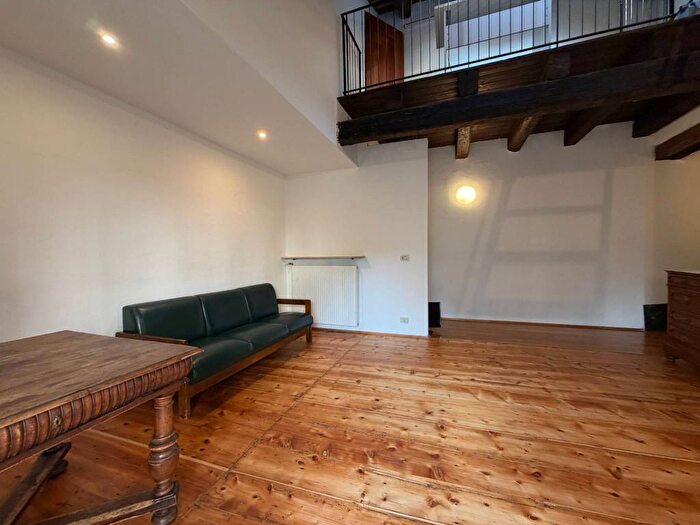 Appartamento quadrilocale in affitto in Piazza Giacomo Matteotti, Centro Storico, Udine