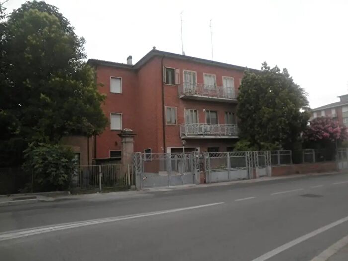 Casa con 11 locali in vendita in Ravenna