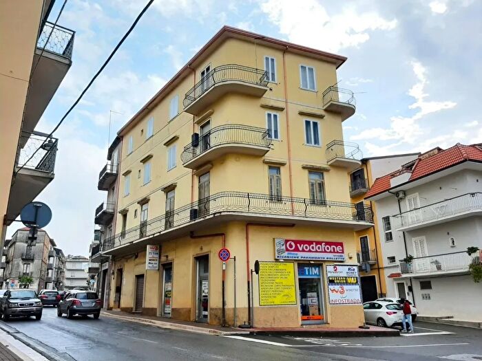 Appartamento con 5 locali in affitto in Via delle Terme Lamezia Terme Catanzaro, Lamezia Terme